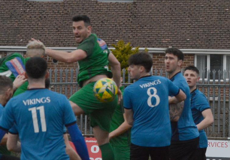 Sam Rodon scored with an early header for Pontlliw